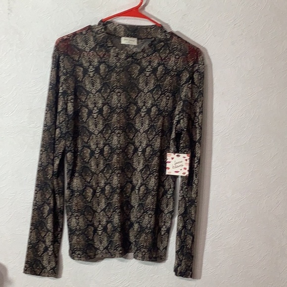 Free Kisses NEW - Sz XL - Reptile Pattern transparent Long Sleeve Top - Picture 2 of 7